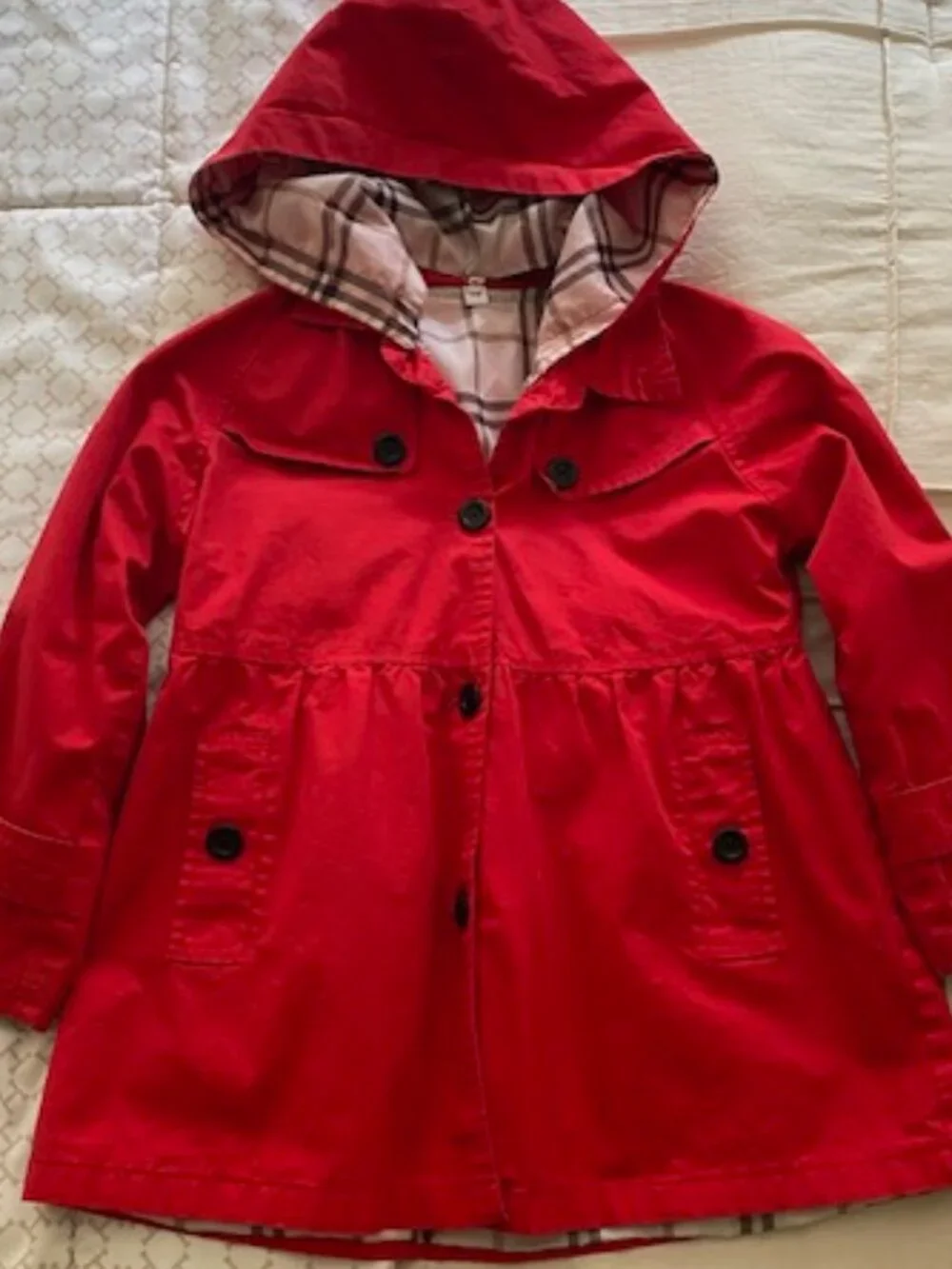 Adorable girl's red trench coat. Size 8-10 US (140 EU)